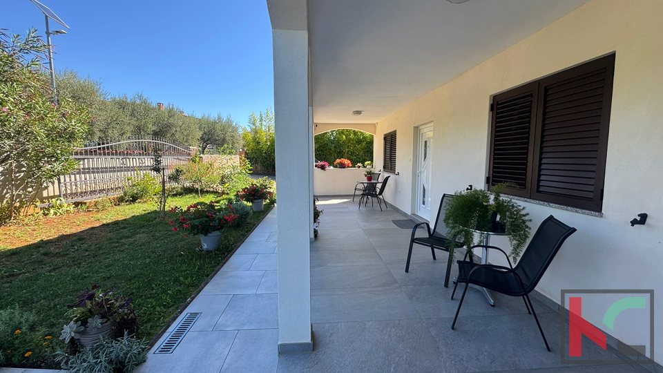 ISTRA, NOVA VAS, KUĆA SA 5  STAMBENIH JEDINICA I BAZENOM #PRODAJA