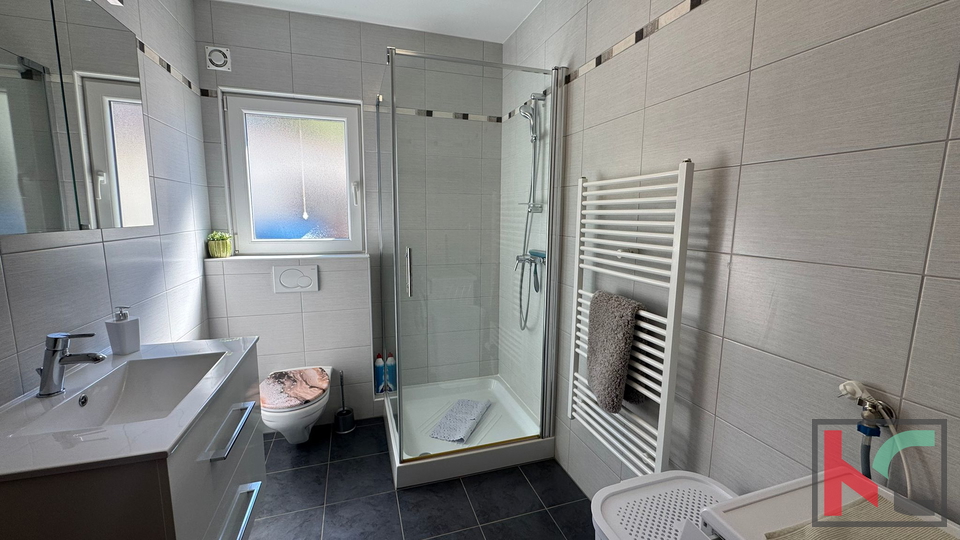 ISTRA, NOVA VAS, KUĆA SA 5  STAMBENIH JEDINICA I BAZENOM #PRODAJA