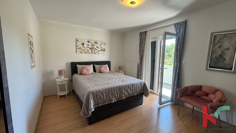 ISTRA, NOVA VAS, KUĆA SA 5  STAMBENIH JEDINICA I BAZENOM #PRODAJA