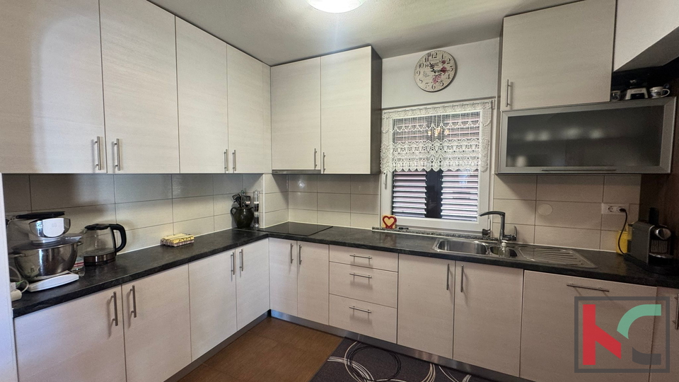 ISTRA, NOVA VAS, KUĆA SA 5  STAMBENIH JEDINICA I BAZENOM #PRODAJA