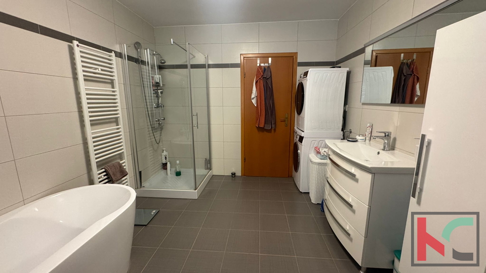 ISTRA, NOVA VAS, KUĆA SA 5  STAMBENIH JEDINICA I BAZENOM #PRODAJA