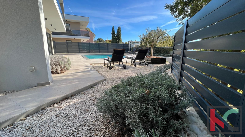 SVETVINČENAT, OKOLICA, PREKRASNA MODERNA KUĆA S BAZENOM #PRODAJA