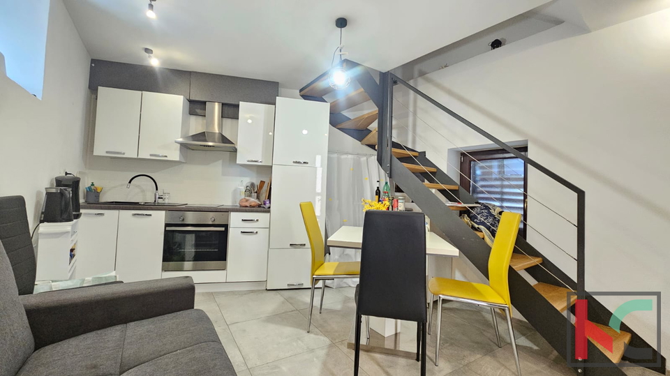 ROVINJ&comma; EKSKLUZIVNA PRODAJA KU&Cacute;E SA POGLEDOM NA MORE &num;PRODAJA