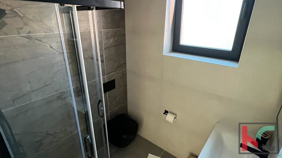 SVETVINČENAT, OKOLICA, PREKRASNA MODERNA KUĆA S BAZENOM #PRODAJA