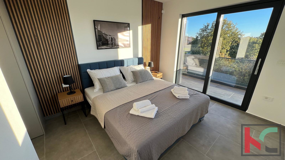 SVETVINČENAT, OKOLICA, PREKRASNA MODERNA KUĆA S BAZENOM #PRODAJA