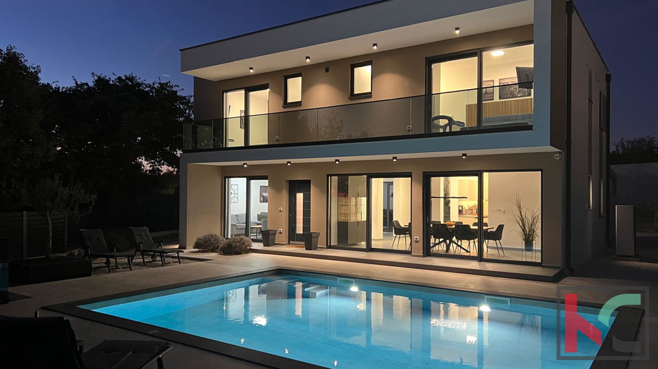 SVETVINČENAT, OKOLICA, PREKRASNA MODERNA KUĆA S BAZENOM #PRODAJA