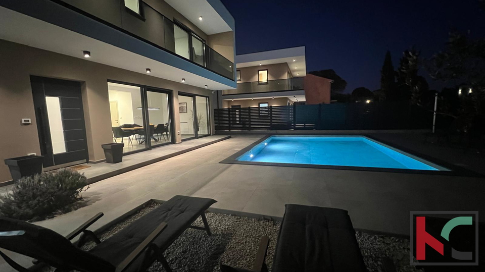 SVETVINČENAT, OKOLICA, PREKRASNA MODERNA KUĆA S BAZENOM #PRODAJA