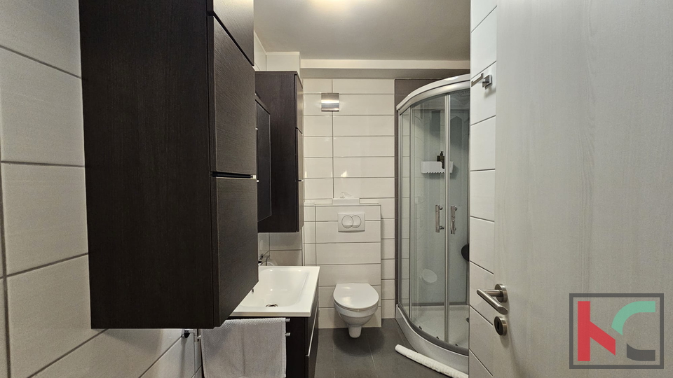 ISTRA&comma; VI&Zcaron;INADA&comma; &Scaron;ARMANTNA KAMENA KU&Cacute;A SA OKU&Cacute;NICOM&comma; &num;PRODAJA