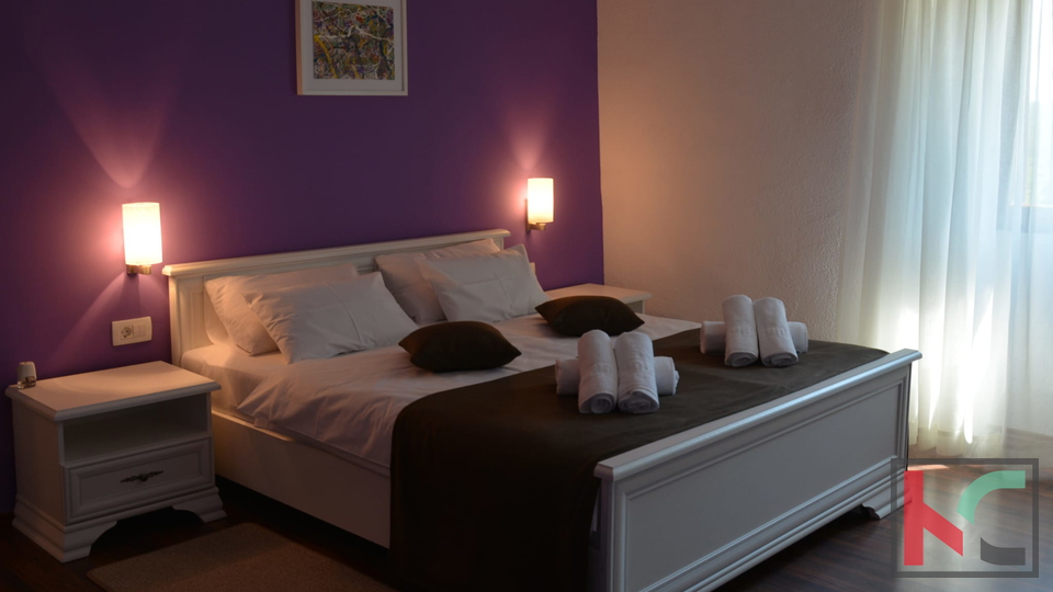 ISTRA&comma; VI&Zcaron;INADA&comma; &Scaron;ARMANTNA KAMENA KU&Cacute;A SA OKU&Cacute;NICOM&comma; &num;PRODAJA