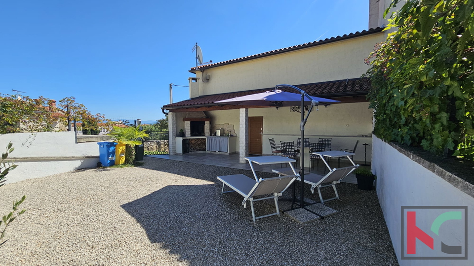 ISTRA&comma; VI&Zcaron;INADA&comma; &Scaron;ARMANTNA KAMENA KU&Cacute;A SA OKU&Cacute;NICOM&comma; &num;PRODAJA