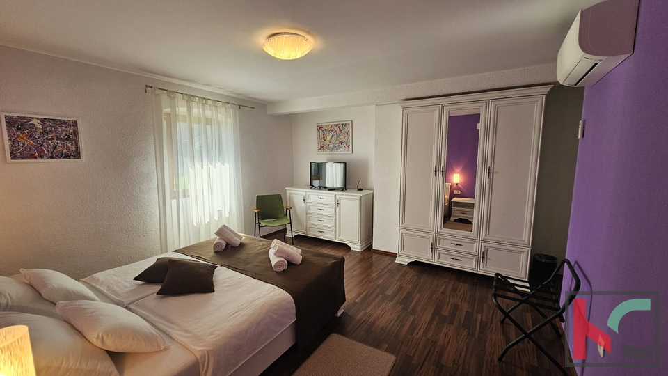 ISTRA&comma; VI&Zcaron;INADA&comma; &Scaron;ARMANTNA KAMENA KU&Cacute;A SA OKU&Cacute;NICOM&comma; &num;PRODAJA