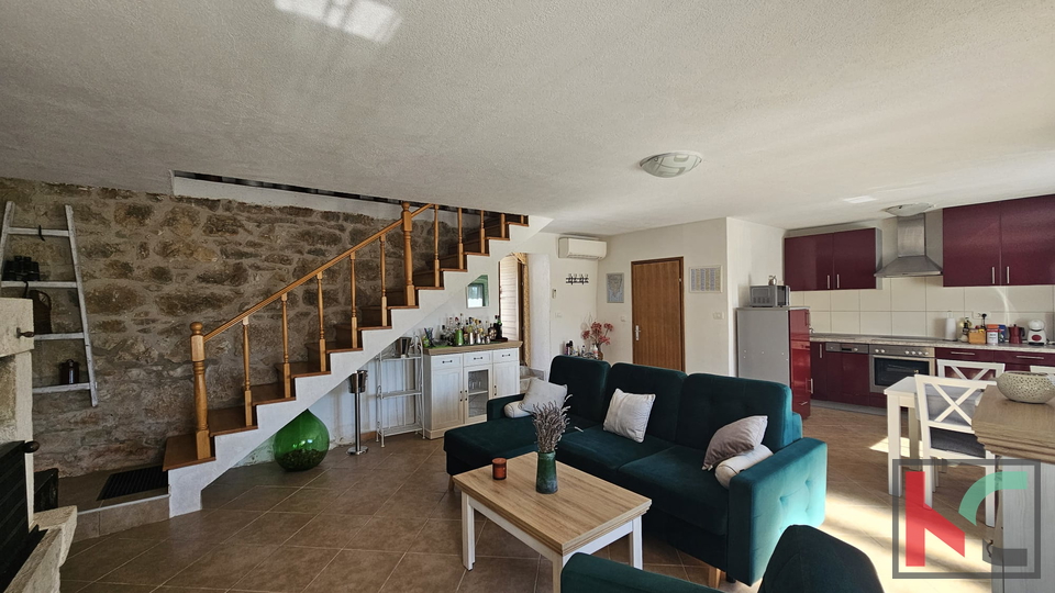 ISTRA&comma; VI&Zcaron;INADA&comma; &Scaron;ARMANTNA KAMENA KU&Cacute;A SA OKU&Cacute;NICOM&comma; &num;PRODAJA