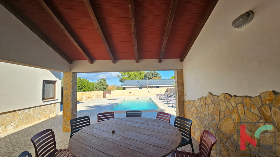 ISTRA, PREMANTURA, PREKRASNA KUĆA SA BAZENOM – MIR, PRIRODA I BLIZINA MORA, #PRODAJA