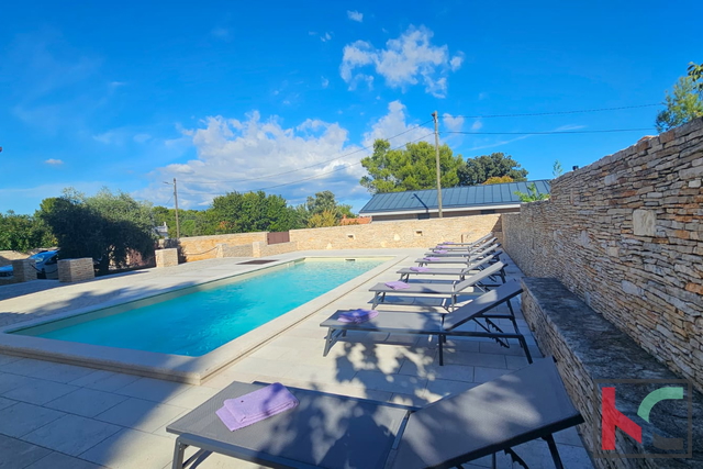 House, 348 m2, For Sale, Medulin - Premantura