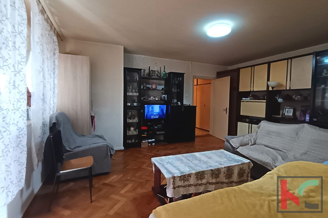 PULA, STAN U CENTRU S PARKINGOM, #PRODAJA