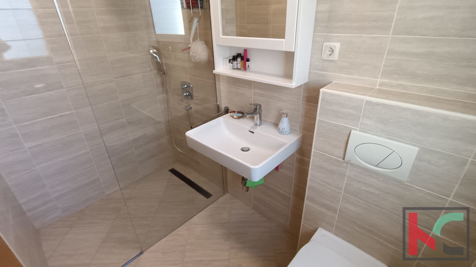 ISTRA&comma; BARBAN - OBNOVLJENA KU&Cacute;A U STAROGRADSKOJ JEZGRI&comma; &num;PRODAJA