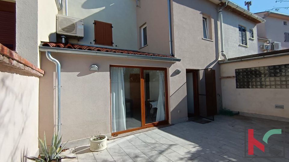 ISTRA&comma; BARBAN - OBNOVLJENA KU&Cacute;A U STAROGRADSKOJ JEZGRI&comma; &num;PRODAJA