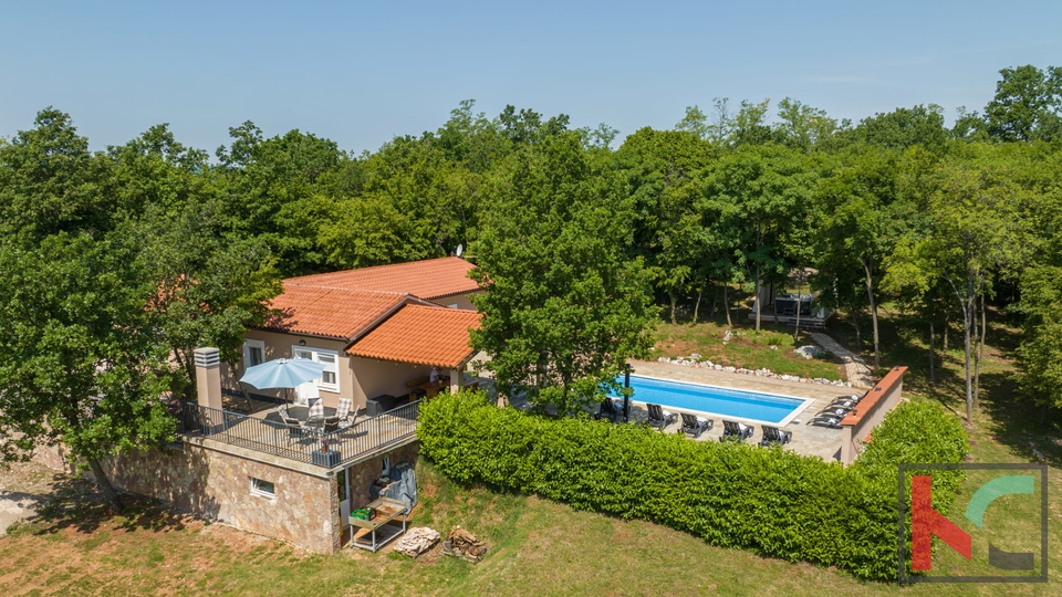 ISTRA, LABIN - KUĆA NA IMANJU OD 9400 m2, #PRODAJA