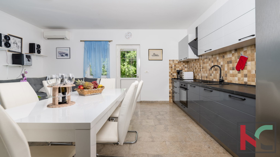 ISTRA, LABIN - KUĆA NA IMANJU OD 9400 m2, #PRODAJA