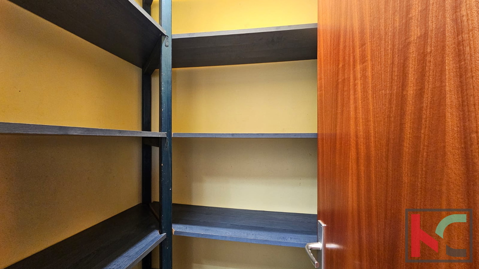 PULA&comma; BUSOLER&comma; STAN U KU&Cacute;I SA OKU&Cacute;NICOM&comma; 3SS&plus;DB 133&comma;29m2&comma; &num;PRODAJA