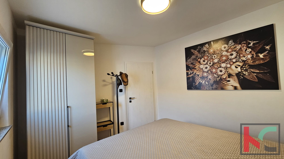 ISTRA&comma; MEDULIN&comma; KU&Cacute;A SA DVA STANA I DVORI&Scaron;TEM U CENTRU&comma; &num;PRODAJA