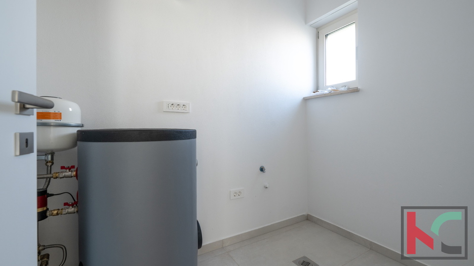 ISTRA&comma; LI&Zcaron;NJAN MODERNA KU&Cacute;A&comma; POGLED MORE&comma; &num;PRODAJA