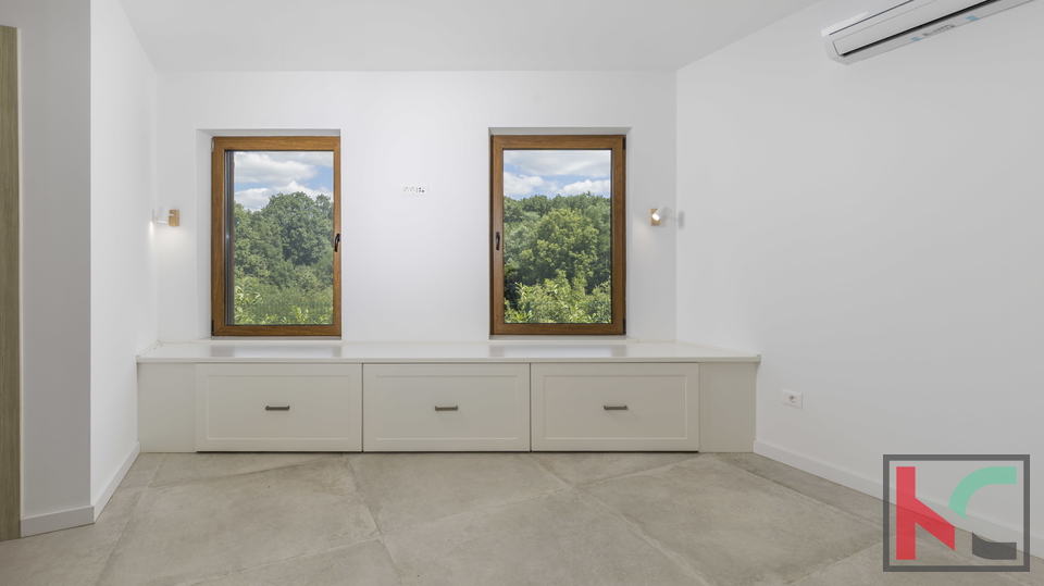 LUKSUZNA VILA, 200m2,TINJAN, #PRODAJA