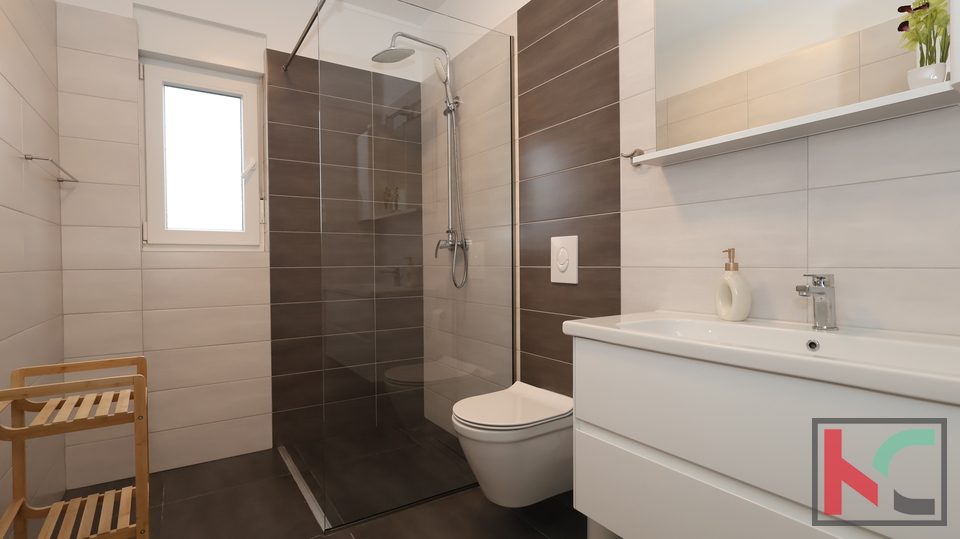 LIŽNJAN, ŠIŠAN, KUĆA 145 m2 SA BAZENOM #PRODAJA