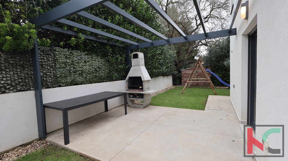 LIŽNJAN, ŠIŠAN, KUĆA 145 m2 SA BAZENOM #PRODAJA