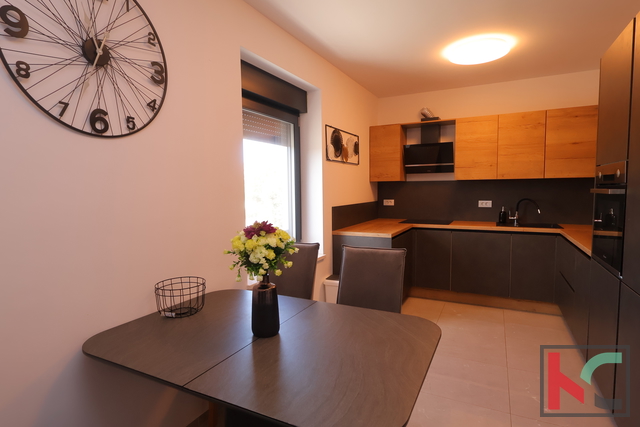 Istria, Pula, Pjescana Uvala, apartment in a new building 102.5 m2 with sea view