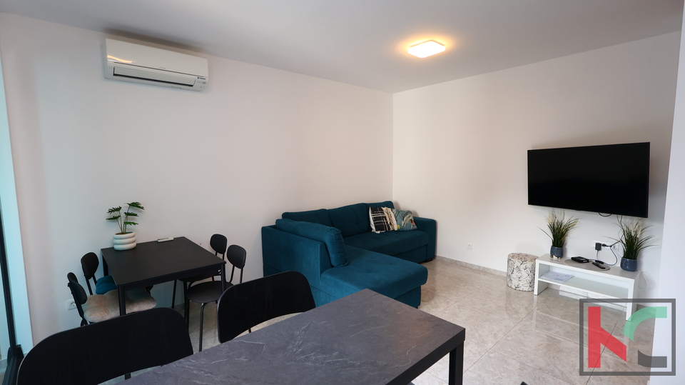 ISTRA, PULA, PJEŠČANA UVALA, STAN PRVI RED DO MORA,#PRODAJA