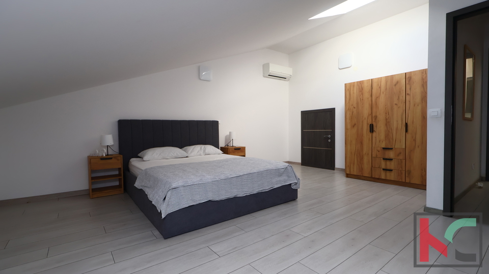 ISTRA, PULA, PJEŠČANA UVALA, STAN PRVI RED DO MORA,#PRODAJA