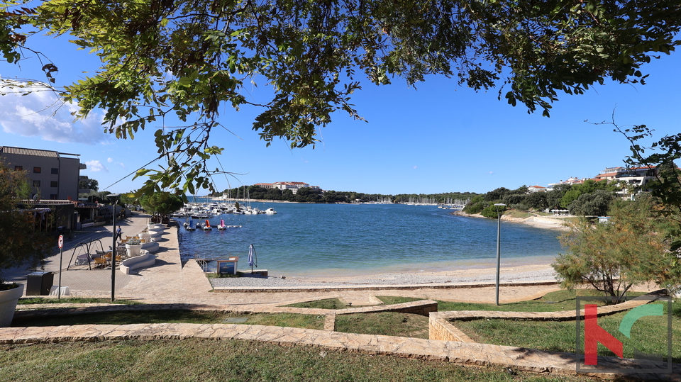 ISTRA&comma; PULA&comma; STAN 102&comma;5m2&comma; POGLED MORE&comma; PRVI RED DO MORA&comma; &num;PRODAJA