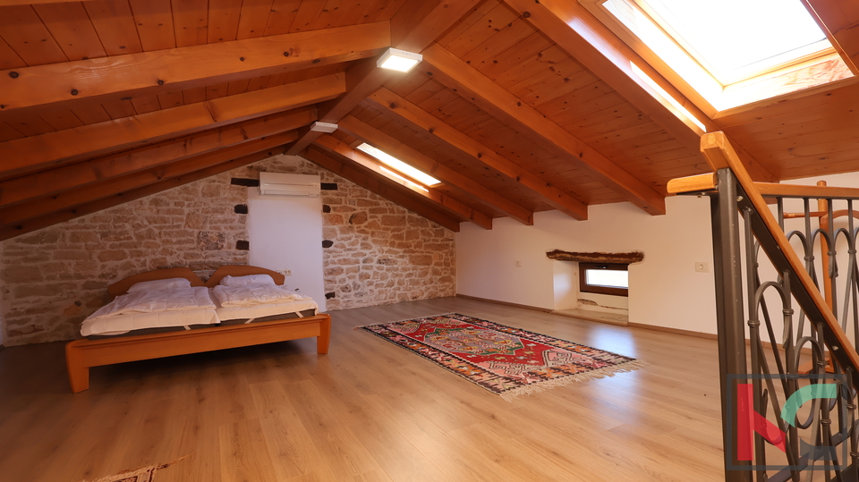 ISTRA&comma; BARBAN - OBNOVLJENA KU&Cacute;A U STAROGRADSKOJ JEZGRI&comma; &num;PRODAJA