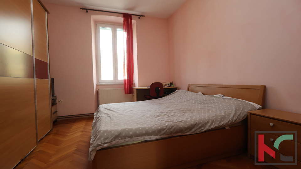 PULA&comma; VERUDA&comma; STAN 81&comma;39m2 SA VRTOM U POSJEDU&comma; &num;PRODAJA