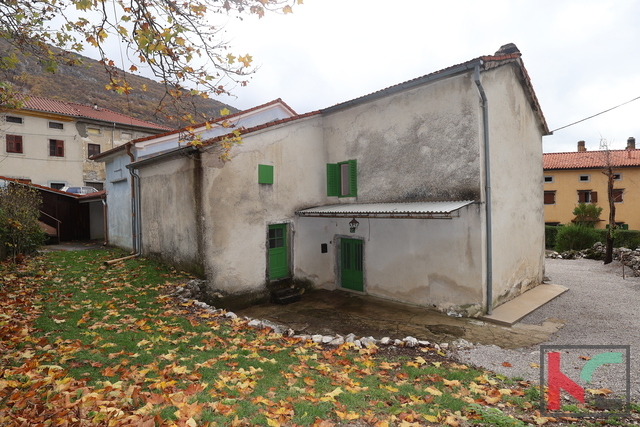 LANIŠĆE, KAMENA KUĆA SA DVORIŠTEM #PRODAJA