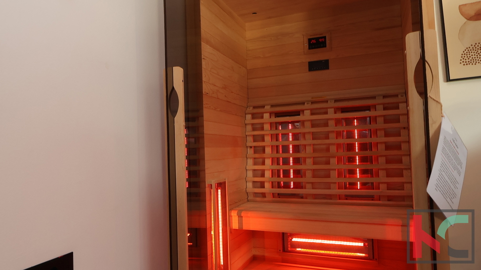 ISTRA&comma; BARBAN&comma; KU&Cacute;A SA TRI SPAVA&Cacute;E SOBE I BAZENOM &num;PRODAJA