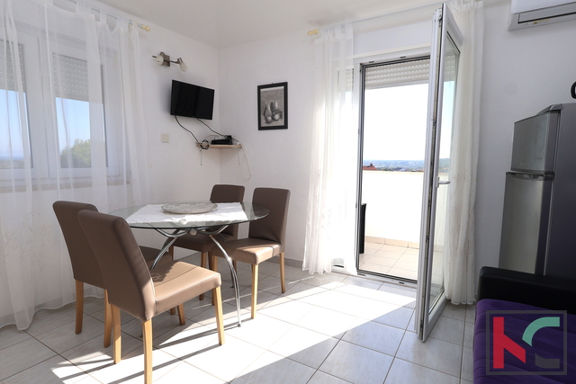 LIŽNJAN, DVOSOBAN STAN SA POGLEDOM NA MORE #PRODAJA