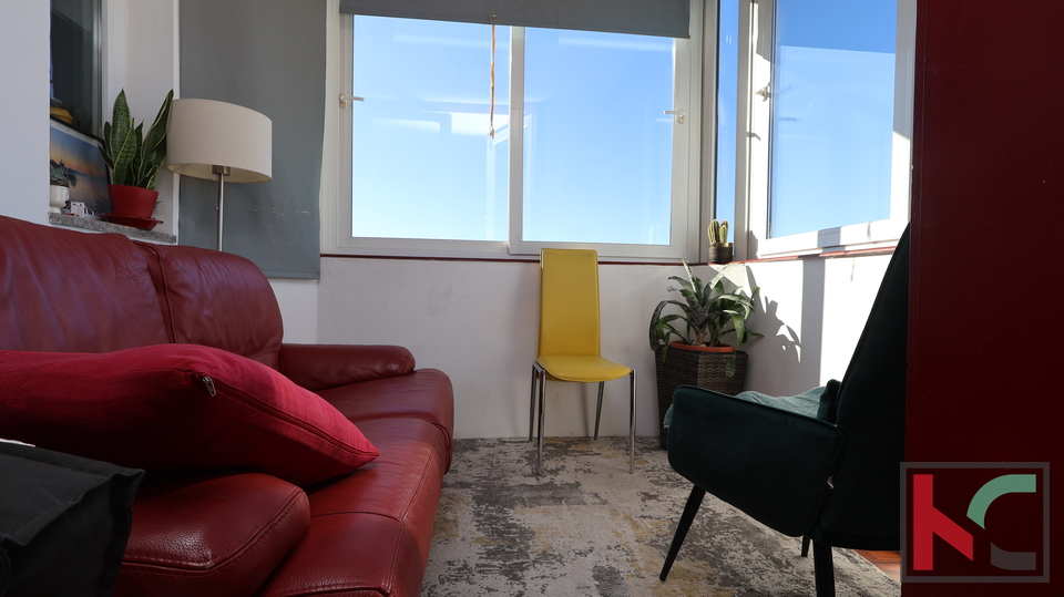 ROVINJ&comma; DVOSOBAN STAN SA POGLEDOM NA MORE I LIFTOM  &num;PRODAJA