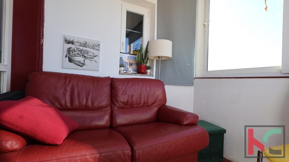 ROVINJ&comma; DVOSOBAN STAN SA POGLEDOM NA MORE I LIFTOM  &num;PRODAJA