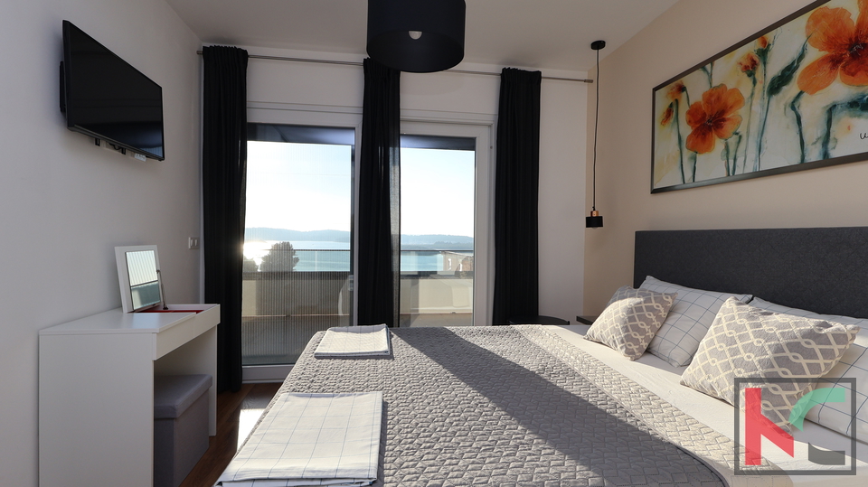 MEDULIN&comma; LUKSUZNA VILA SA OTVORENIM  POGLEDOM NA MORE I PADAJU&Cacute;IM BAZENOM &num;PRODAJA