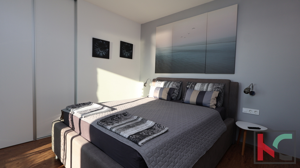 MEDULIN&comma; LUKSUZNA VILA SA OTVORENIM  POGLEDOM NA MORE I PADAJU&Cacute;IM BAZENOM &num;PRODAJA