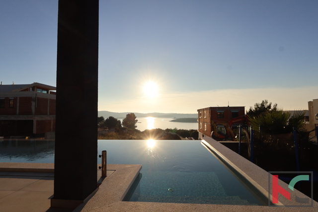 House, 240 m2, For Sale, Medulin