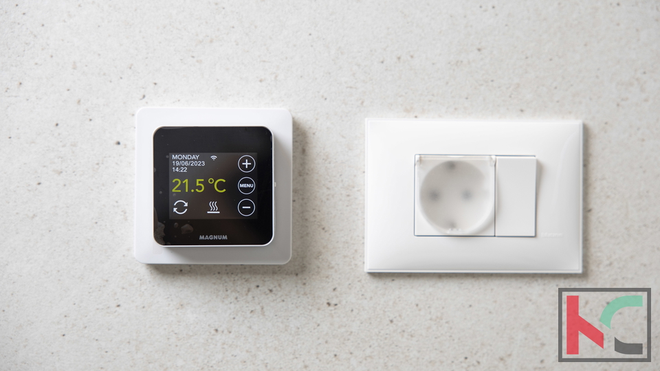 LUKSUZNA VILA&comma; 200m2&comma;TINJAN&comma; &num;NAJAM