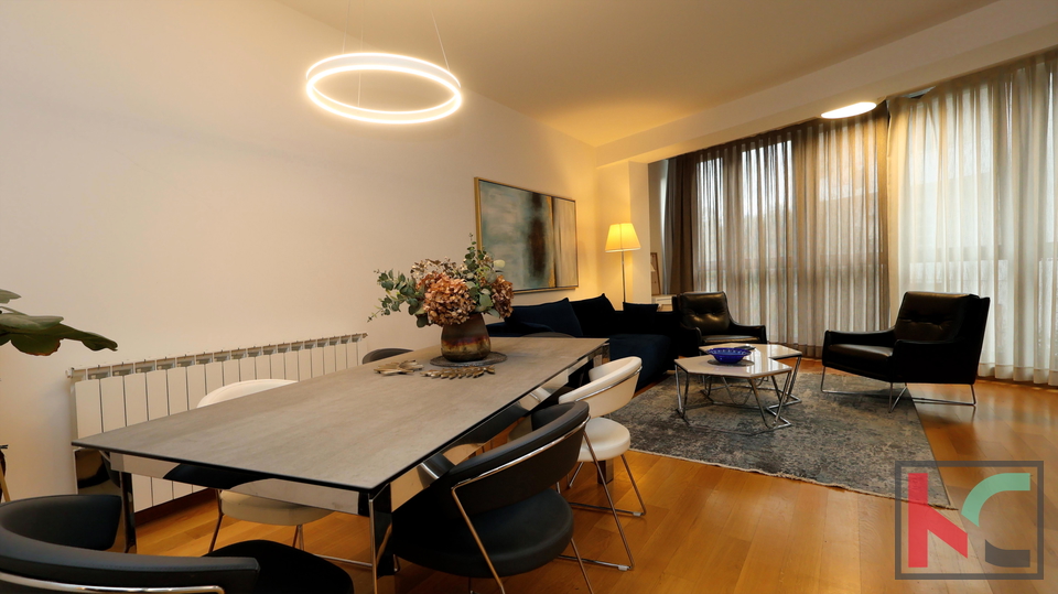 PULA&comma; LUKSUZAN STAN U CENTRU GRADA&comma; GARA&Zcaron;A&comma; LIFT&comma;  &num;PRODAJA