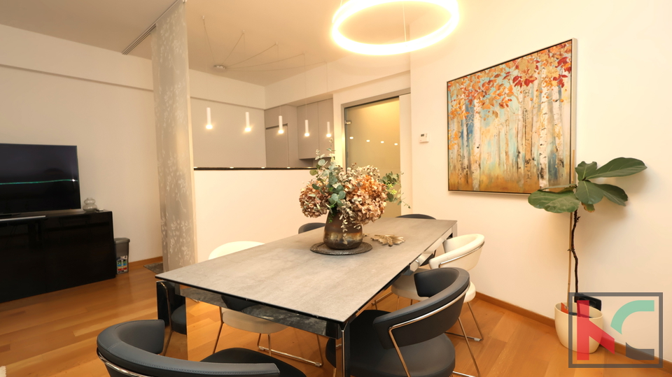 PULA&comma; LUKSUZAN STAN U CENTRU GRADA&comma; GARA&Zcaron;A&comma; LIFT&comma;  &num;PRODAJA