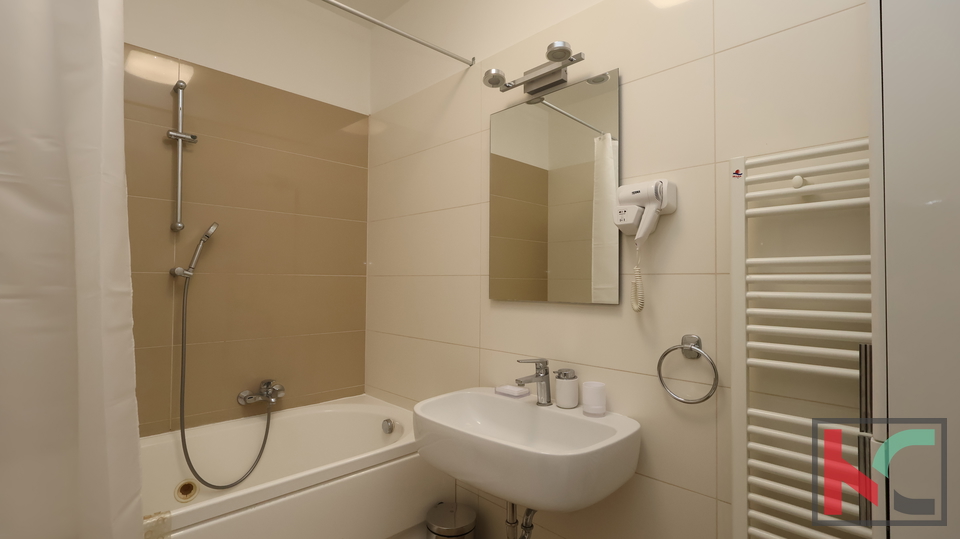 PULA&comma; LUKSUZAN STAN U CENTRU GRADA&comma; GARA&Zcaron;A&comma; LIFT&comma;  &num;PRODAJA