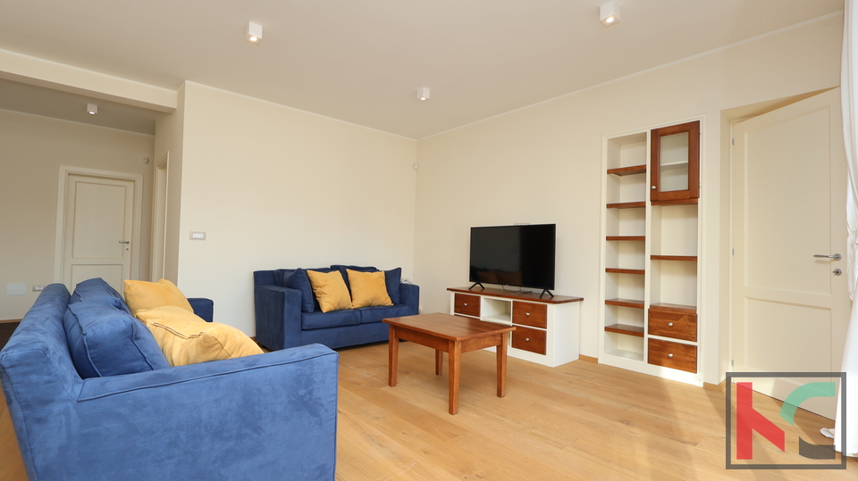 VILA S POGLEDOM NA BRIJUNE I VELIKOM OKU&Cacute;NICOM&comma; &num;PRODAJA