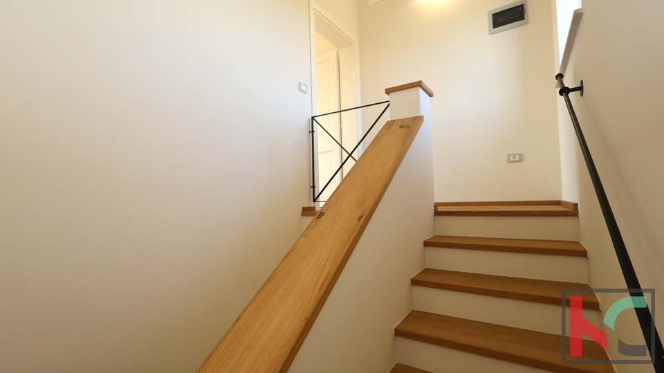 VILA S POGLEDOM NA BRIJUNE I VELIKOM OKU&Cacute;NICOM&comma; &num;PRODAJA