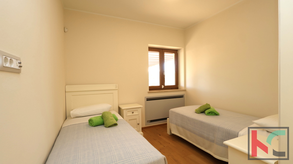 VILA S POGLEDOM NA BRIJUNE I VELIKOM OKU&Cacute;NICOM&comma; &num;PRODAJA